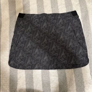 Cypress Club XXL Black & White w/Geometric Print Knee-Length Skort - EUC